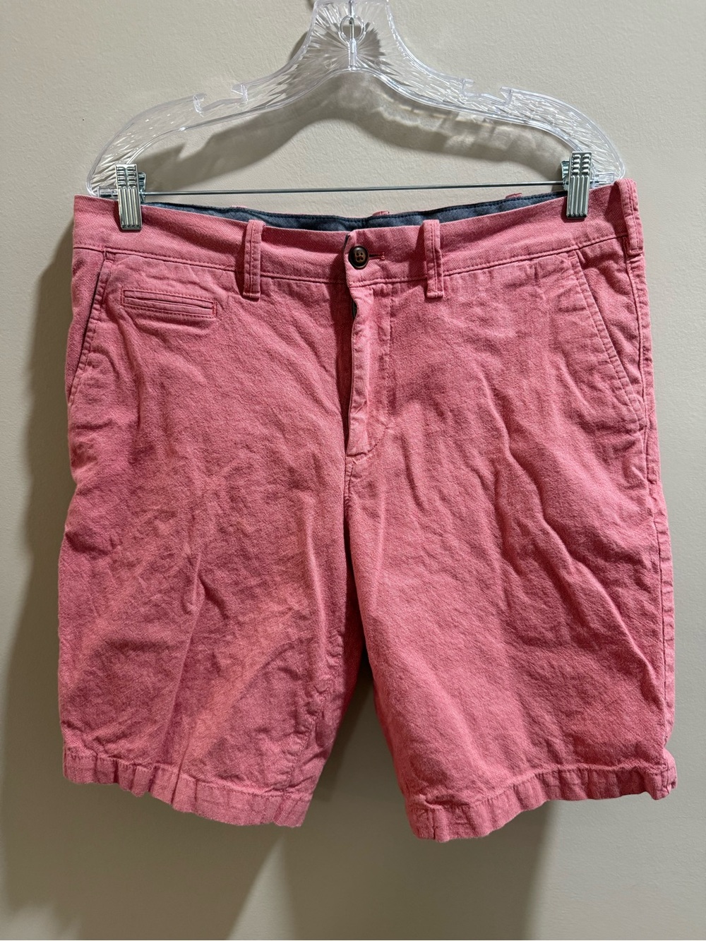 Express Men's Salmon Pink Flat-Front Chino Shorts